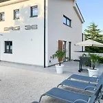 Villa Brig 36