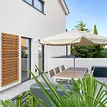 Villa Brig 36 Premantura
