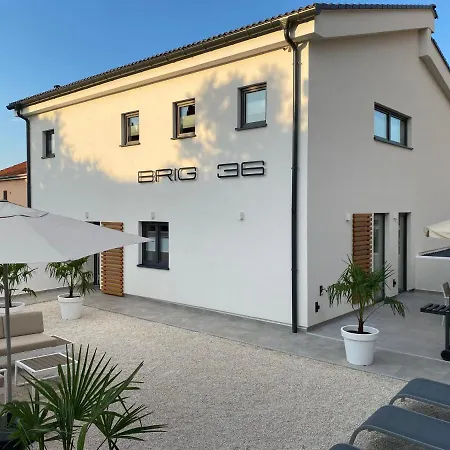 Villa Brig 36