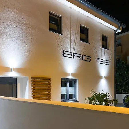 Villa Brig 36 *